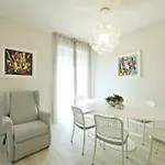 Apartment Luxury Con Garage Vista Mare Per 6 Persone Alassio